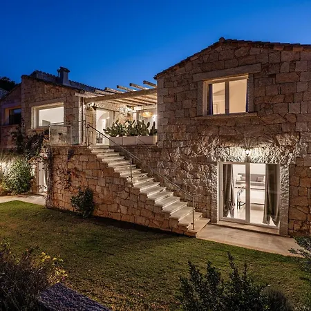 Is Laccus 8 카스티아다스