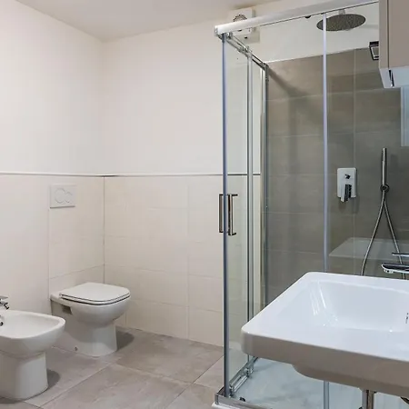 Is Laccus 8 Vila Castiadas